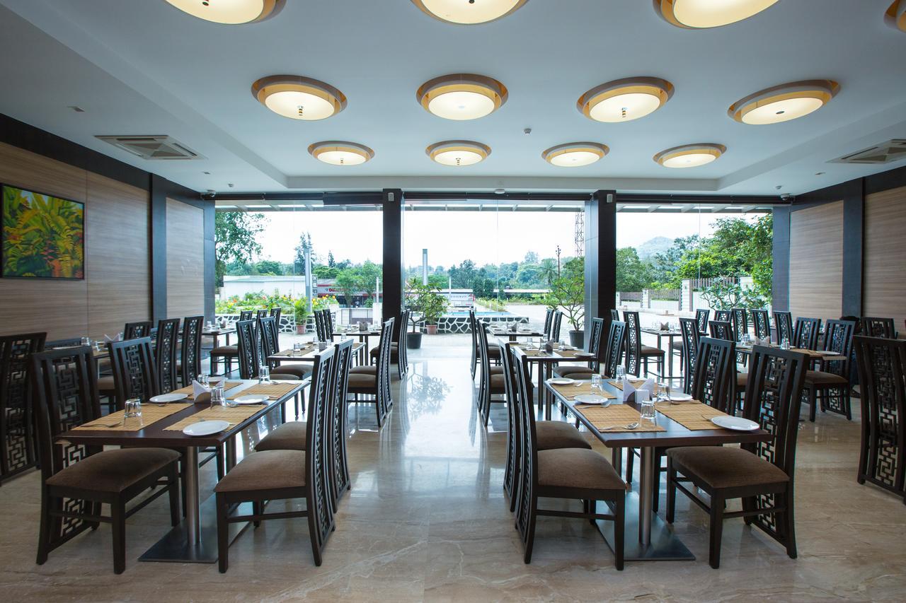 Hotel Grand Visava Lonavala Ngoại thất bức ảnh